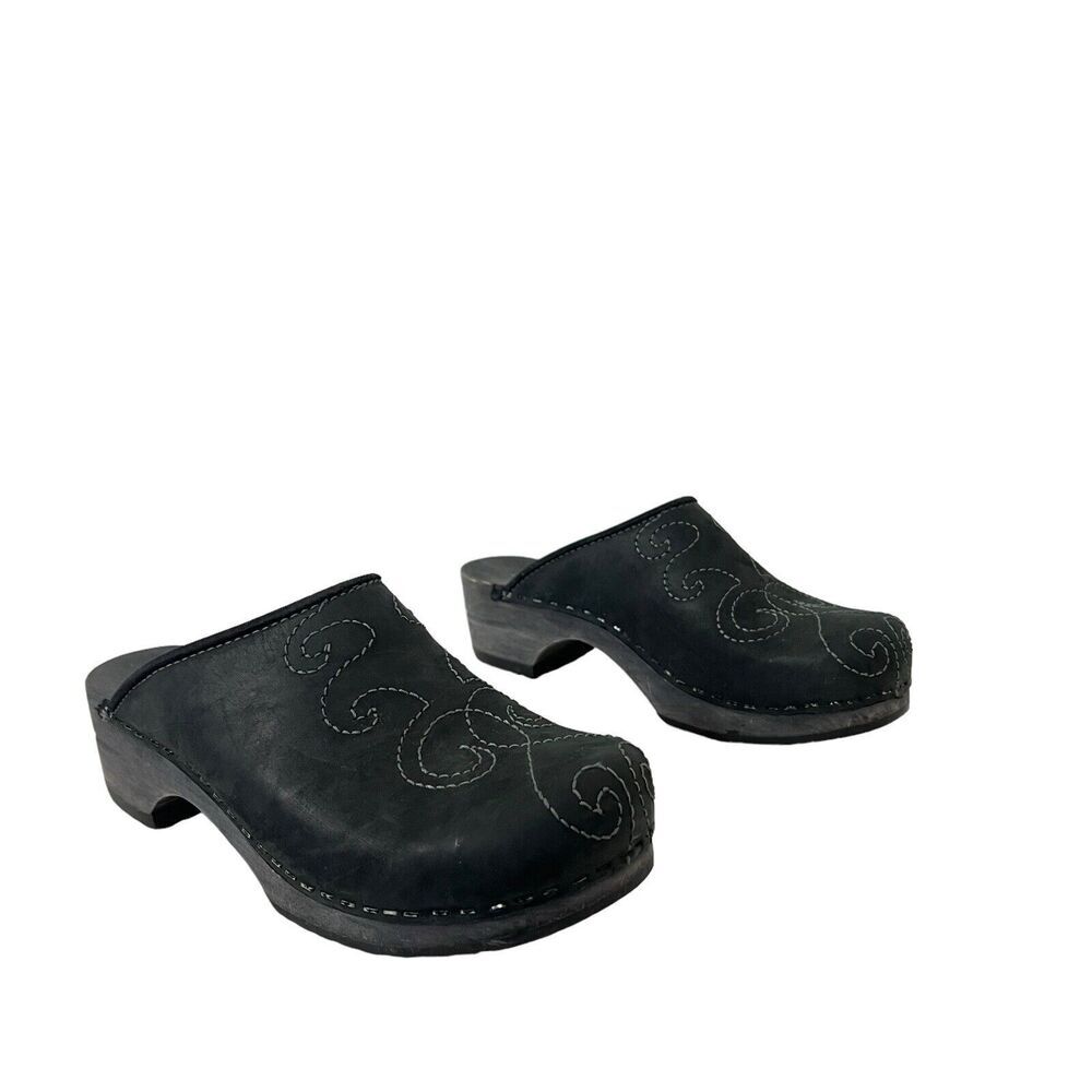 Sanita Womens Size 37 US 7 Black Embroidered Slip On Clogs